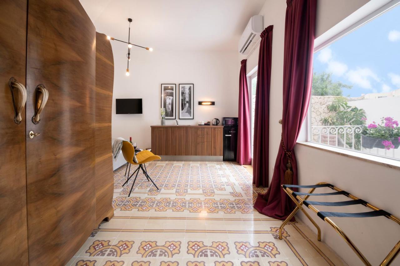 116Townhouse Bed & Breakfast Рабат Екстериор снимка